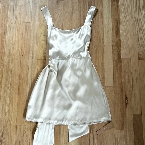 REFORMATION riviera silk mini dress bow back champagne romantic bride size 8 - Picture 6 of 14